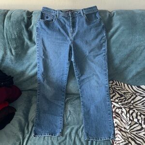 Gloria Vanderbilt size 12 short Amanda Jeans stained stretchy straight leg